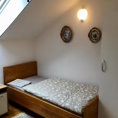 Atelsek Gostinjska kuća 3*